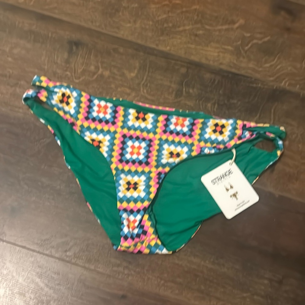 Strange bikini bottom, reversible